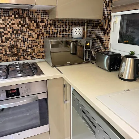 Andra * Κραϊόβα