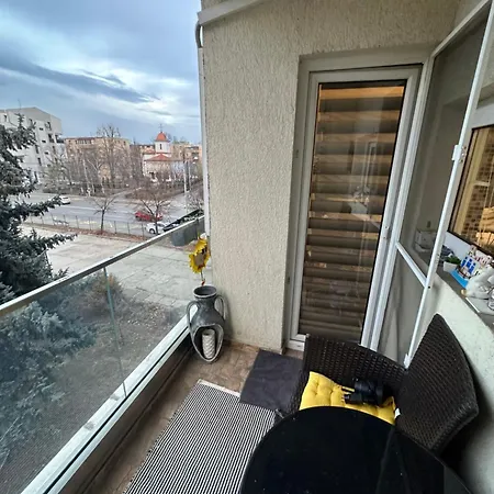 Andra Διαμέρισμα Κραϊόβα