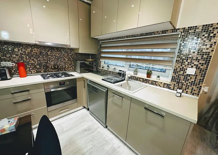 شقة Andra كرايوفا